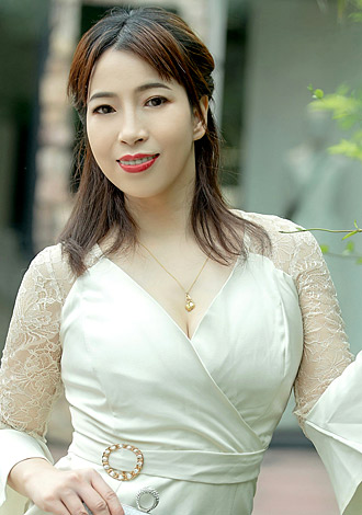 Date the member of your dreams: Asian member Shengmei from Hengyang