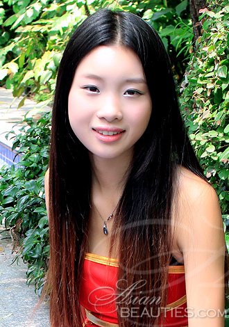 Gorgeous profiles pictures: Xiaoyan from Wuhan, member in China