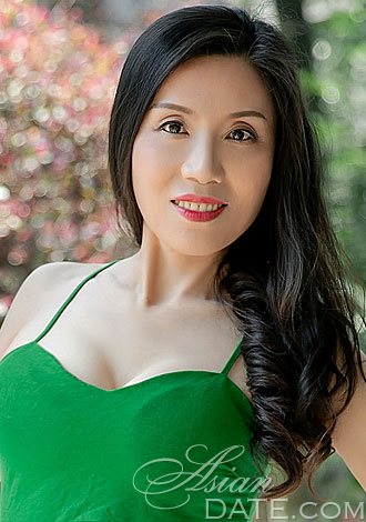 Date the member of your dreams: member  Asian Suqin from Beijing