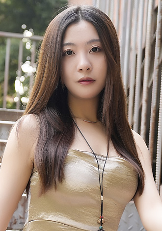 Date the member of your dreams: young Asian profile Yixuan from Chengdu