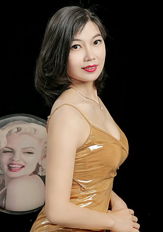 Gorgeous profiles pictures: Ling from Changsha, member , Asian, attractive